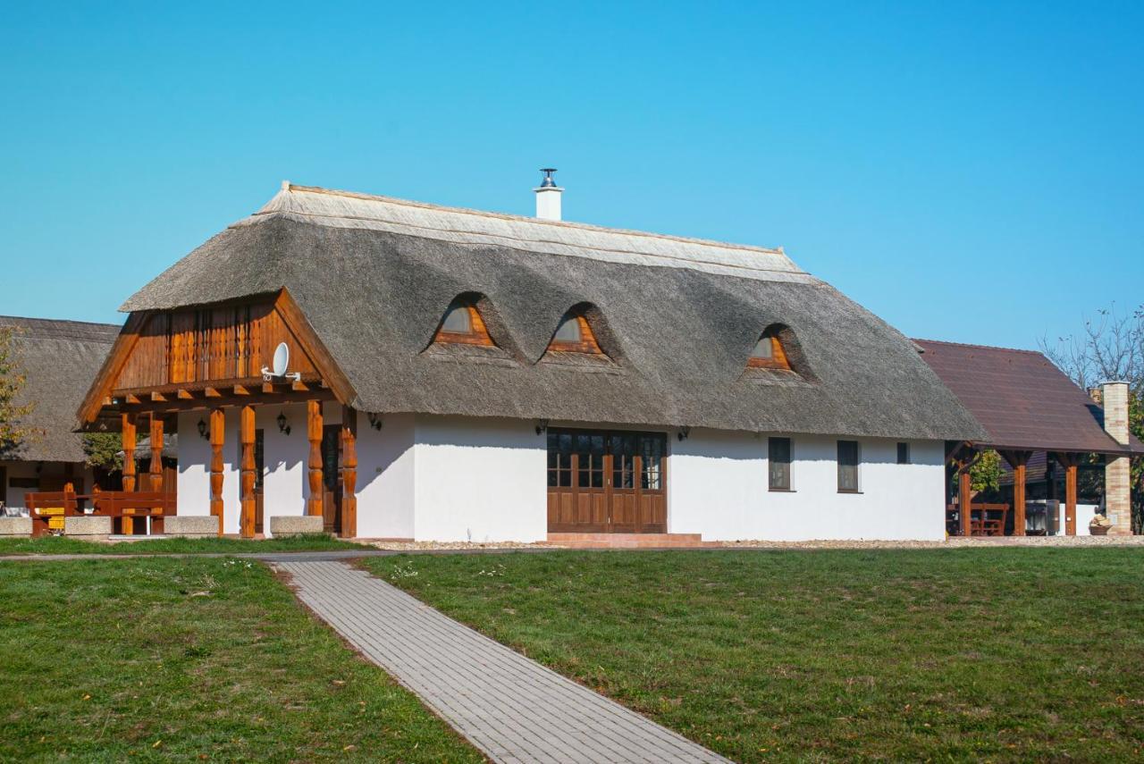 Csodaszarvas Vendeghazak Rabahidveg Exterior photo